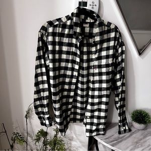 Levi’s Black & White Gingham Long Sleeve Button Down-Lg